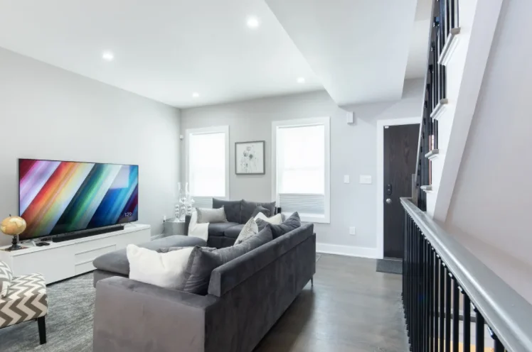 Sojourn at Historic James St Commons Image